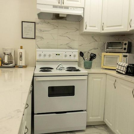 Villa Heart Of Mtr For Memorable Experience 7Minmetro 2 Backyard Fully Equipped Montréal Esterno foto