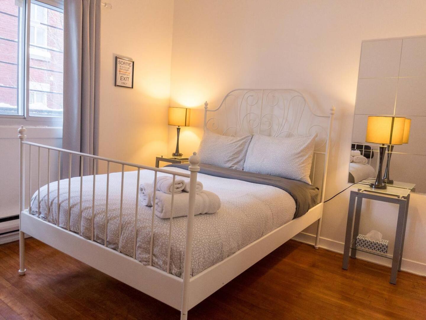 Villa Heart Of Mtr For Memorable Experience 7Minmetro 2 Backyard Fully Equipped Montréal Esterno foto