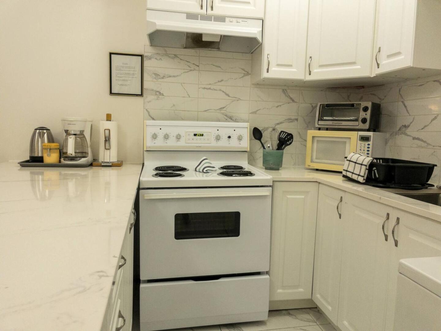 Villa Heart Of Mtr For Memorable Experience 7Minmetro 2 Backyard Fully Equipped Montréal Esterno foto