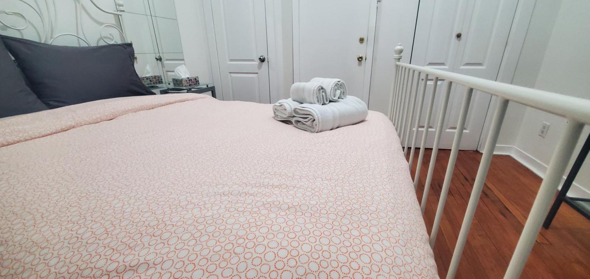 Villa Heart Of Mtr For Memorable Experience 7Minmetro 2 Backyard Fully Equipped Montréal Esterno foto